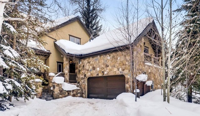 West Vail Retreat | Hot Tub | 5 Mins to Mountain