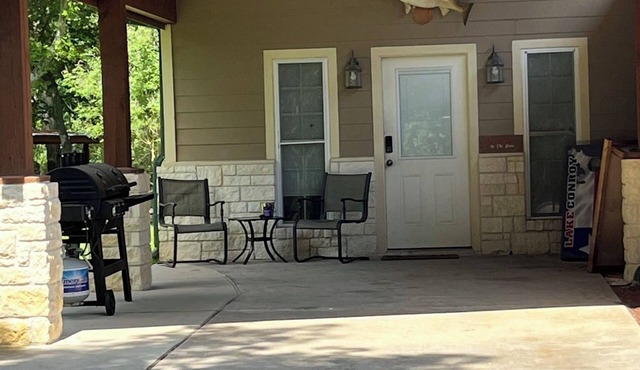 West Wing at the Manor w/Swimming Pond & Sand Volleyball Access