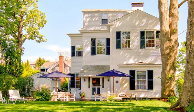 West Wing of Captain Morse House Waterfront, Town & Beach - Pets OK, - 5 stars