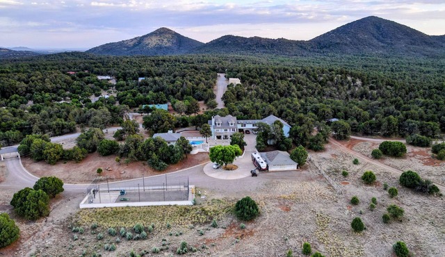 West Wing of Exquisite Mountain Estate with Pool [West Wing]