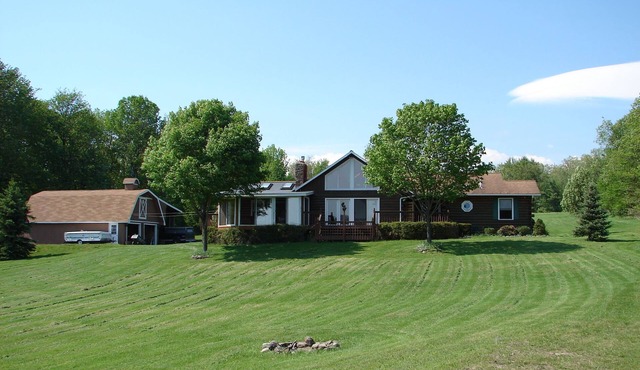Western Catskills Paradise - Four-Season Mountaintop Retreat