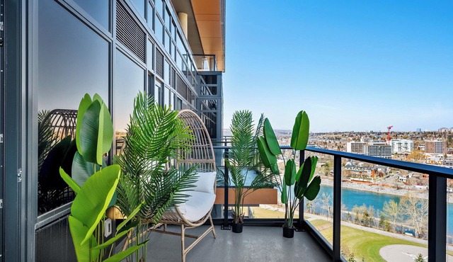 Western Dreams w River Views, 2BR, AC, Parking