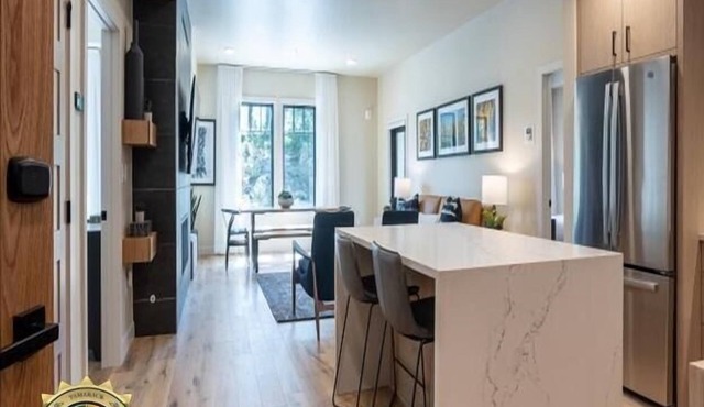 Western Grebe | Includes Two 1-Day Lift Tickets