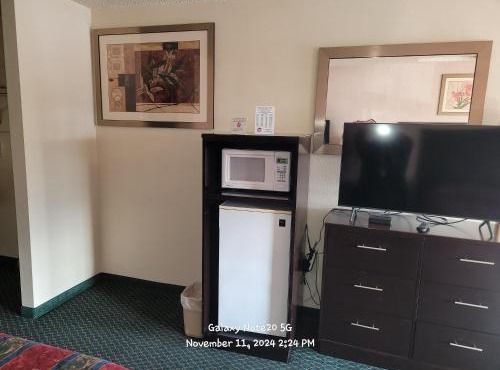 Western Inn Lakewood