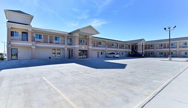 Western Inn & Suites