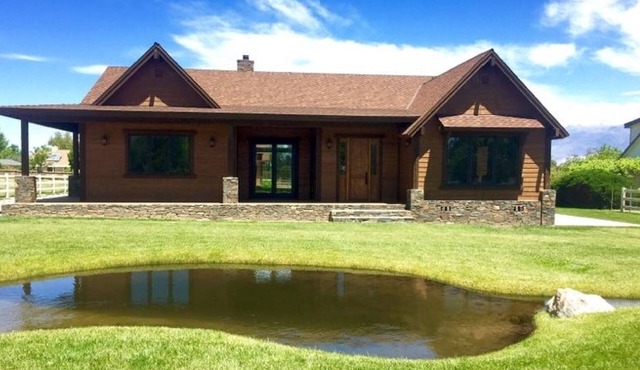 Western Inspired Lodge on Acreage