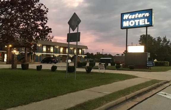 WESTERN MOTEL
