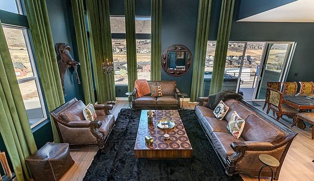 Western Mountain Getaway! Exquisite Meet Elegance!