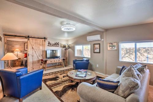 Western-Style Family Home: 15 Mi to Lake Pleasant
