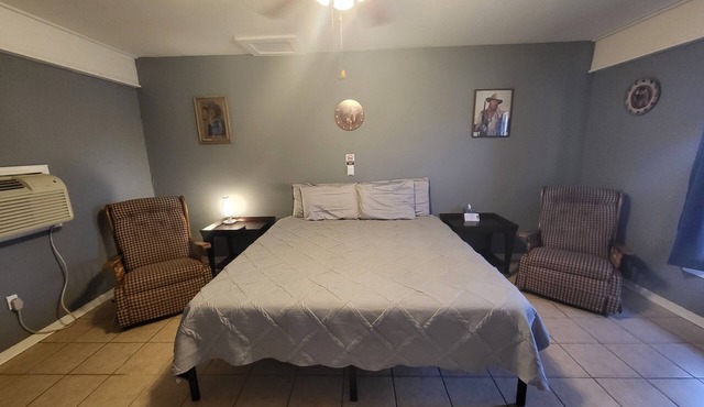 Western Suite
