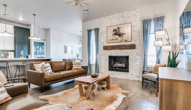 Western-Themed Family Retreat - Kid-Friendly, Fire Pit, New Build Home