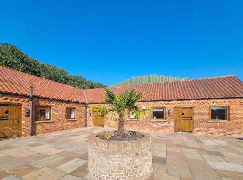 Westfield Courtyard - Uk50704