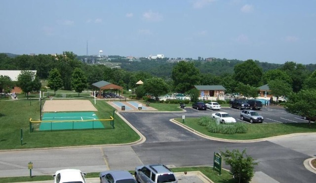 Westgate Branson Woods NYE 2Bedroom Villa.