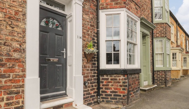 WESTGATE, pet friendly, country holiday cottage in Guisborough