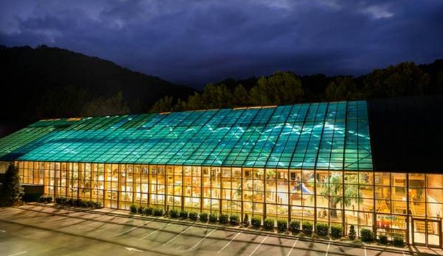 Westgate Resort - Gatlinburg TN- 2 bedroom villas with indoor waterpark