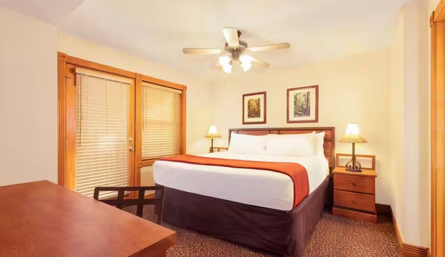 Westgate Smoky Mountain Resort- 2 BR Villa - Any week Oct-Dec, 2025 - 7 days min