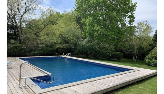 Westhampton Summer Retreat 4BR/2Bath Cape with in-ground pool