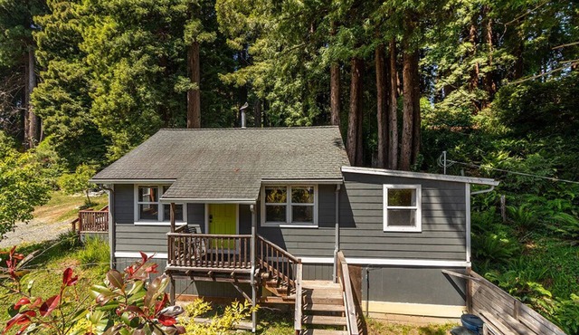 Westhaven Woods~Low rate special! Near beach & Redwoods!