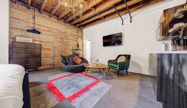 Westlake Hotel - Bad and Boujee's Brother Suite