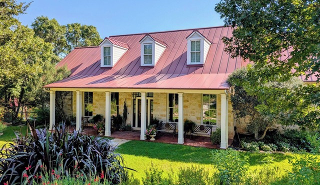 Westlake Retreat Only 5 Miles from Downtown Austin