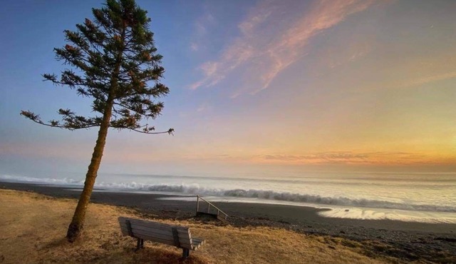 Westshore Beach Cottage, 1 to 2 Bedroom , Long Term Stays welcome