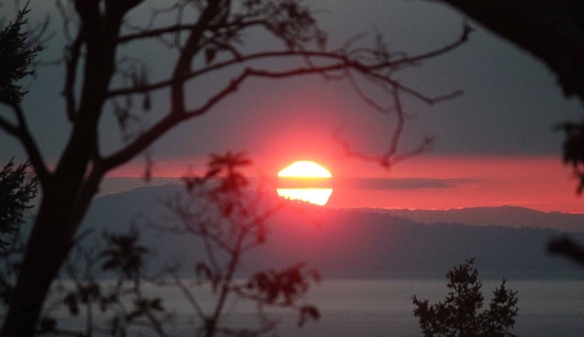WESTSIDE Ocean View Vacation Home HOT TUB, available YEAR ROUND