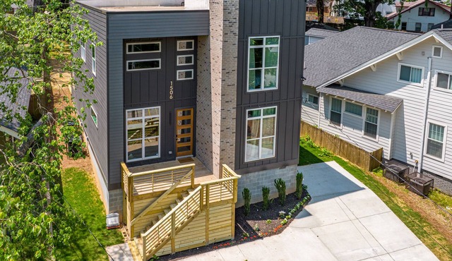 Westview Hotel! Spacious, Modernistic, Group Friendly Home in Atlanta