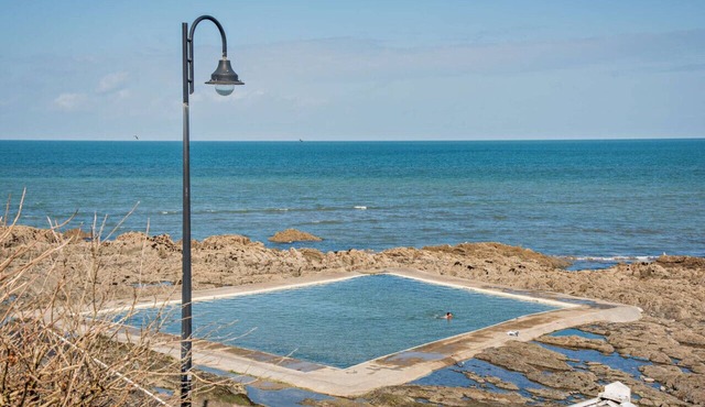 Westward Home! - Two Bedroom House, Sleeps 4