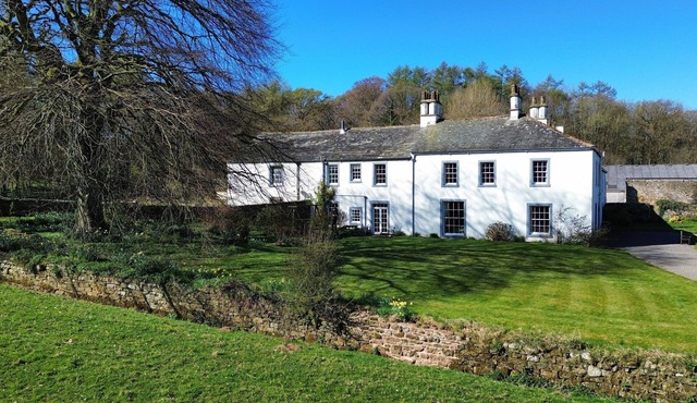 WESTWARD PARK, pet friendly, character holiday cottage in Wigton