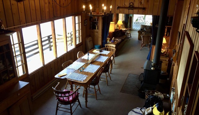 WestWind Georgian Bay Muskoka Cottage Retreat Private Access (Sleeps Max 8)