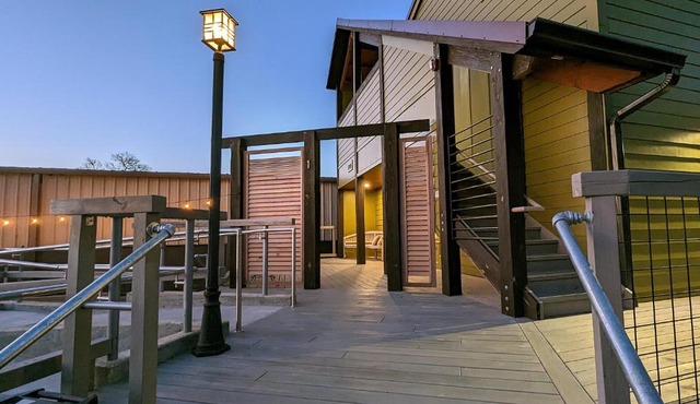 WestWood Shed in Nashville by Geodis Vanderbilt Belmont, 1 Accessible