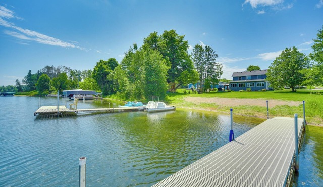 'Wet Feet Retreat' Year-Round Cabin in Frederic