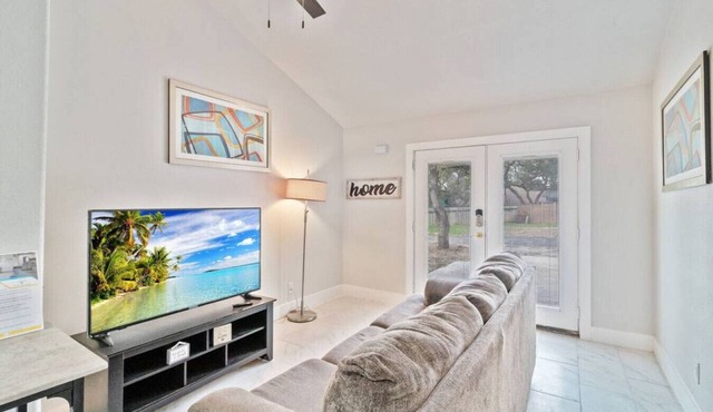 WeWelcome you to our Suburban Luxury Apartment