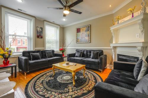 WFH in DC! Rowhouse Unit with Office and Deck By HU