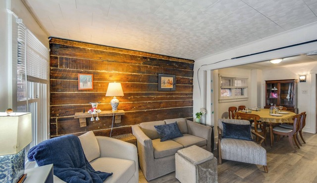 WFH Space & Yard! Walkable Lancaster Row Home