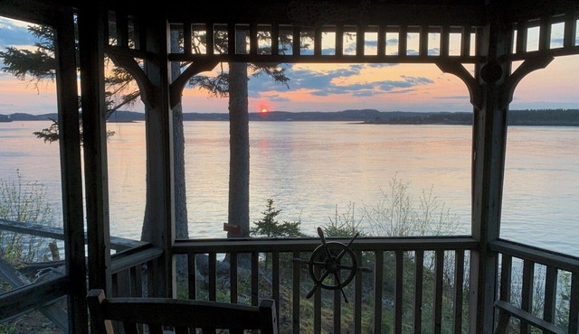 Whale Of A View, Campobello Island LOCATED ON OCEAN, 3 BR: FABULOUS VIEWS