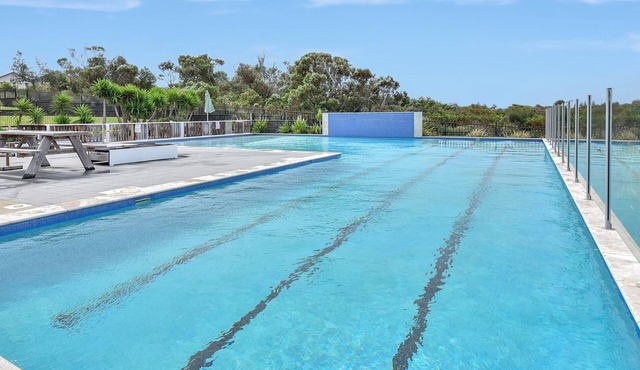 Whale Tales at Caves Beach Villas