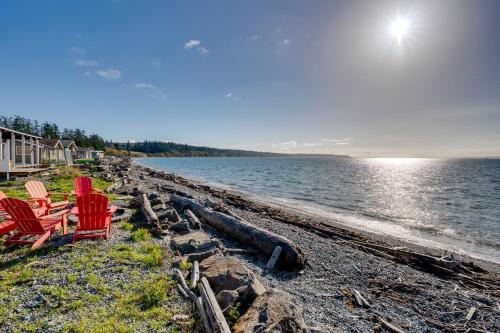 Whale Watch and Relax Fireside Puget Sound Gem!