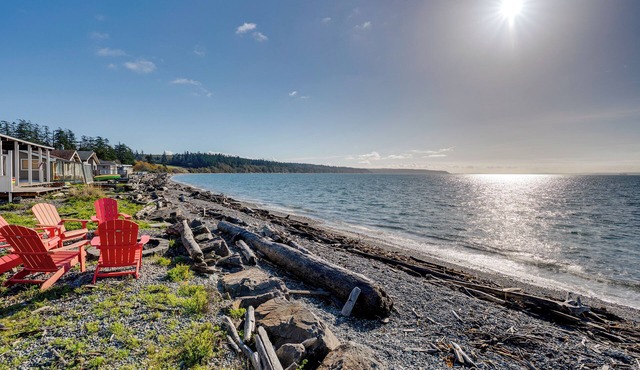 Whale Watch & Relax Fireside: Puget Sound Gem!