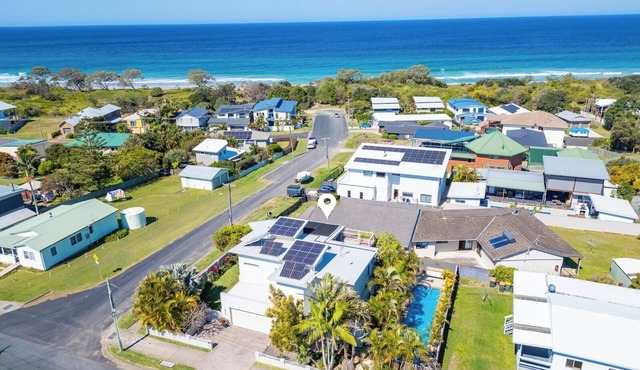 Whale Watchers- Pool, Pet-friendly, Ocean views, Sleeps 6