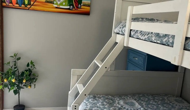 whalecome house Bongaree