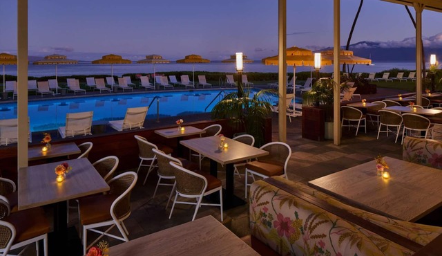 Whalers Village Access + Pool. Dining. Gym.