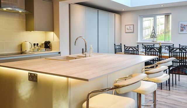 What a great house for a family celebration.