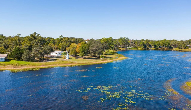 WHAT A HIDDEN GEM! Lakehouse Paradise Retreat, ESCAPE. RELAX. REJUVENATE.