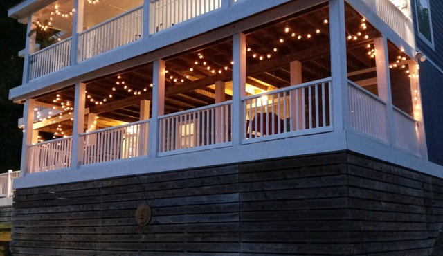 What a view of our beautiful Lake Jordan. This cabin is sure to charm you .