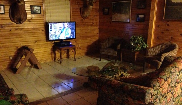 Wheatland Lodge by Lucas Oil Raceway