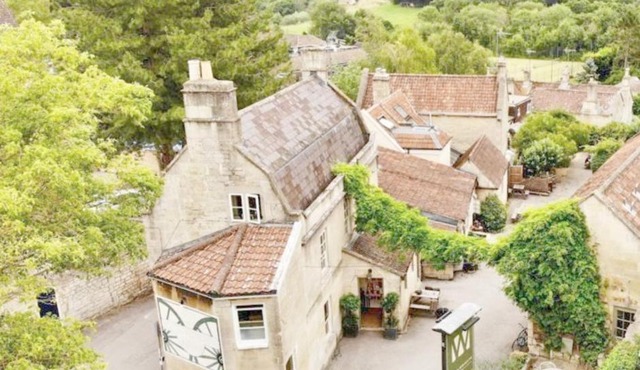 Wheelwrights Arms Country Inn & Pub