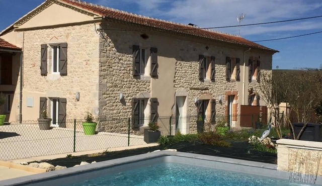 When it comes to B&Bs in the heart of the vineyards, this one's got it all!