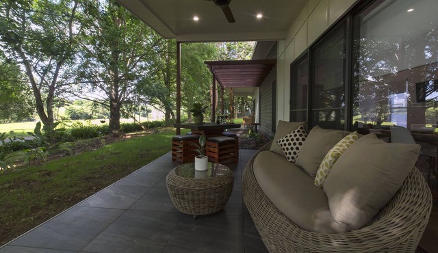 Where Hinterland birdsong welcomes you