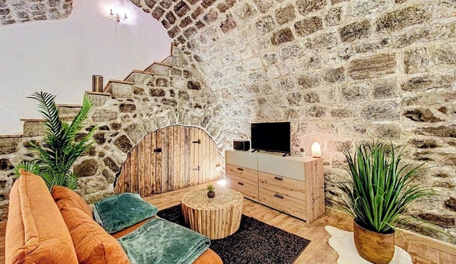 Where the stones whisper, an exceptional vaulted suite in the heart of Le Puy-en-Velay